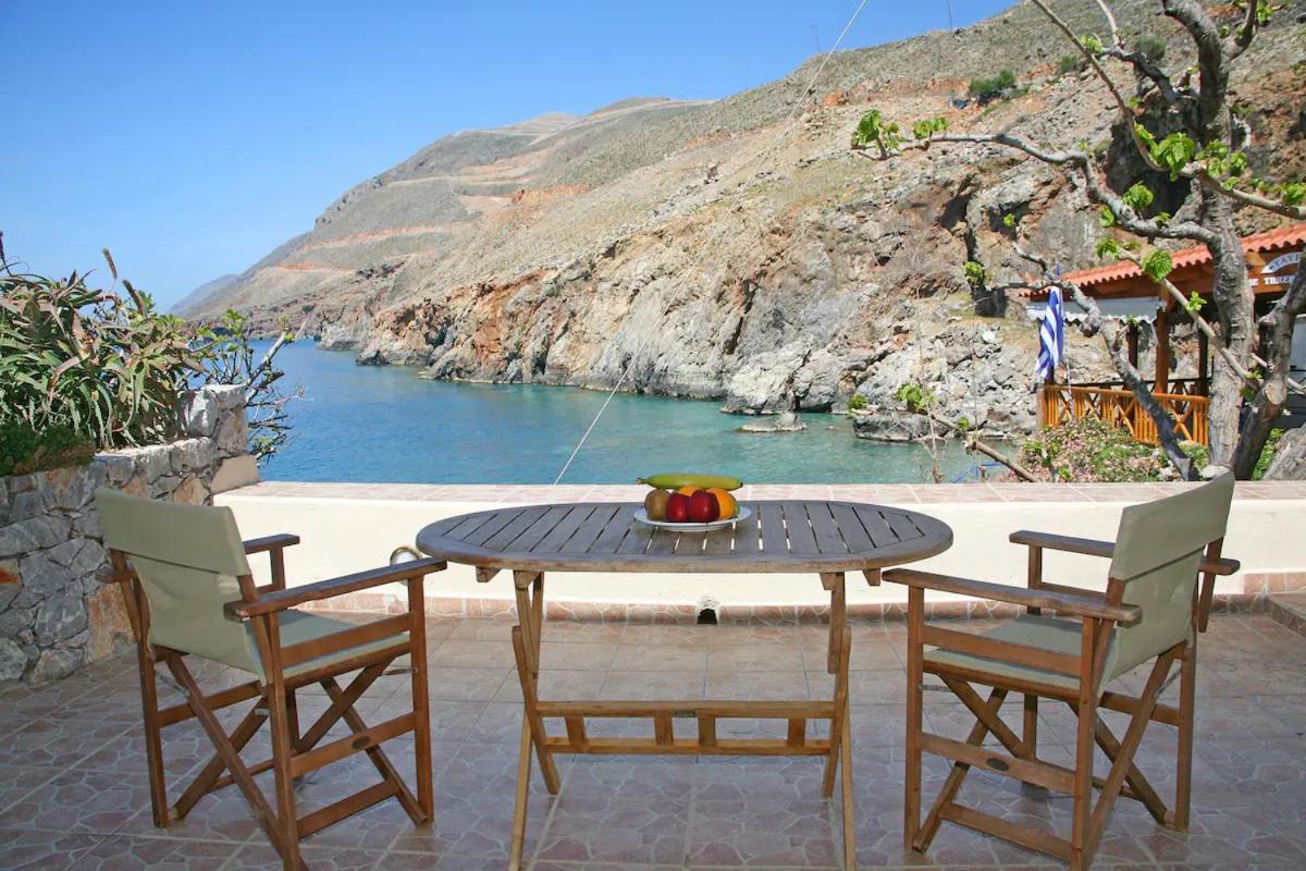 On The Beach Apartments Khora Sfakion Ngoại thất bức ảnh
