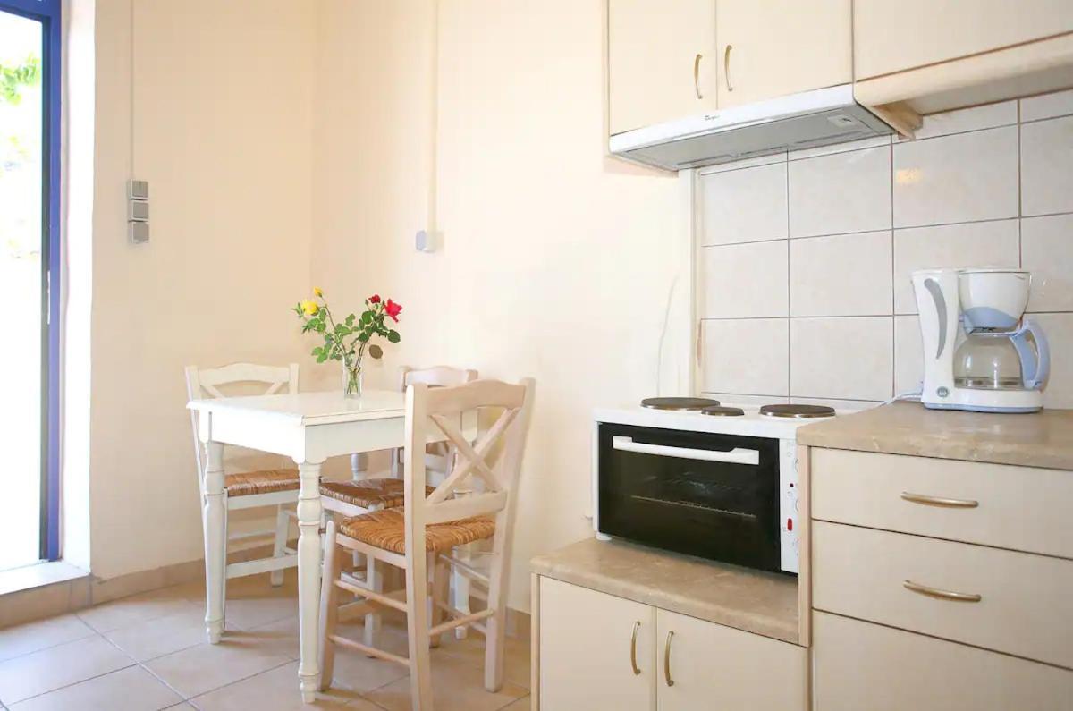 On The Beach Apartments Khora Sfakion Ngoại thất bức ảnh