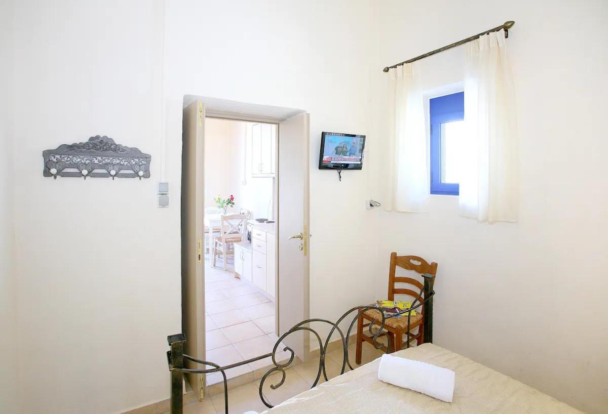 On The Beach Apartments Khora Sfakion Ngoại thất bức ảnh
