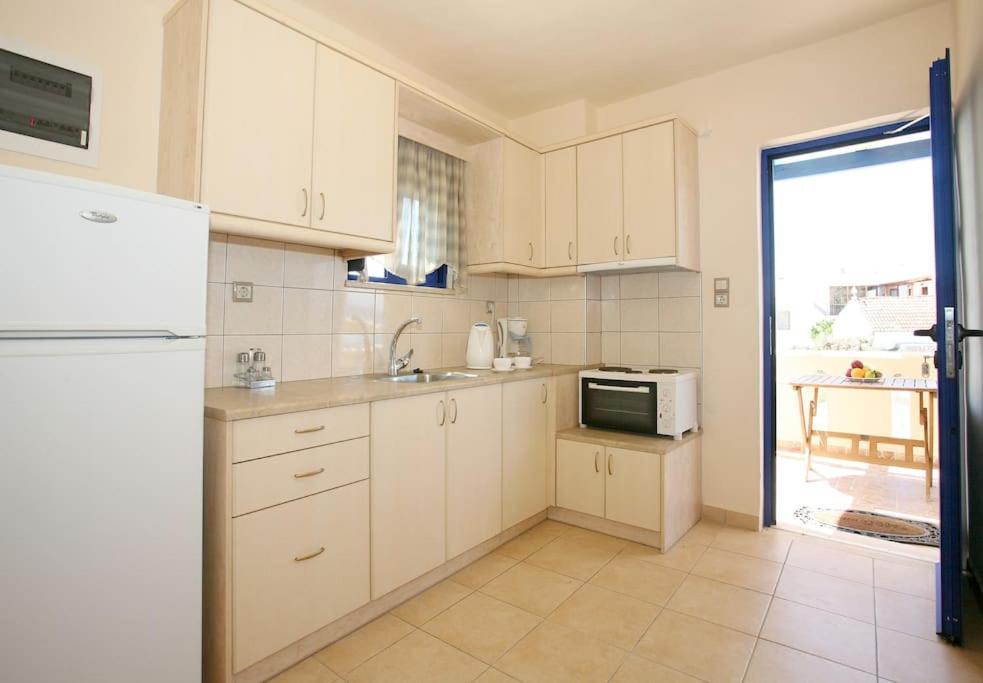 On The Beach Apartments Khora Sfakion Ngoại thất bức ảnh