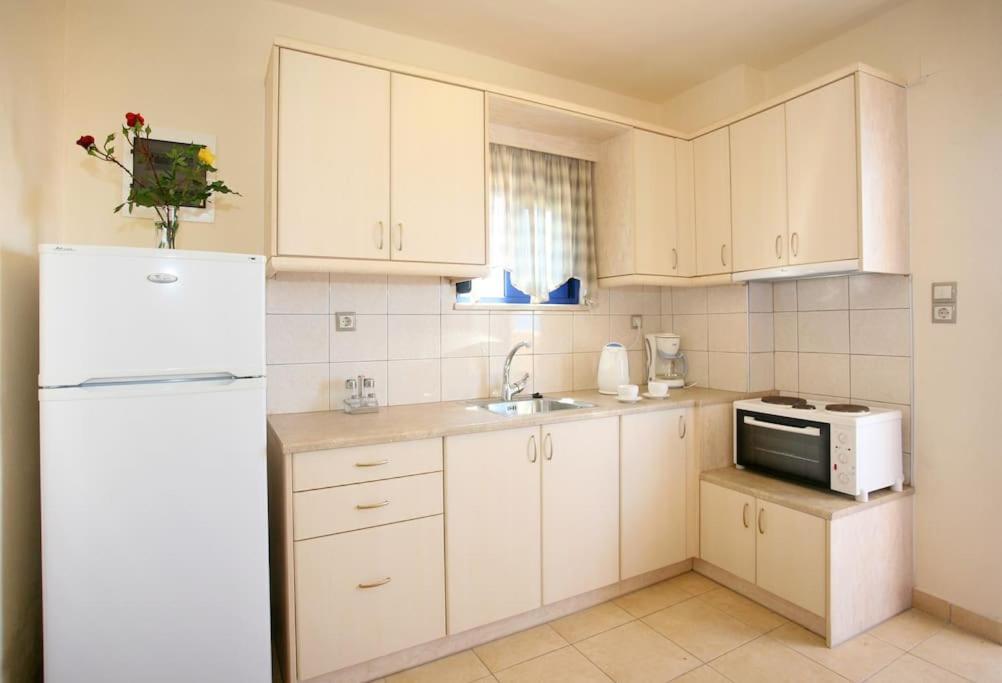On The Beach Apartments Khora Sfakion Ngoại thất bức ảnh