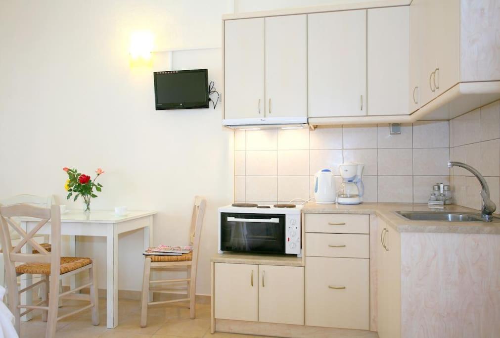 On The Beach Apartments Khora Sfakion Ngoại thất bức ảnh