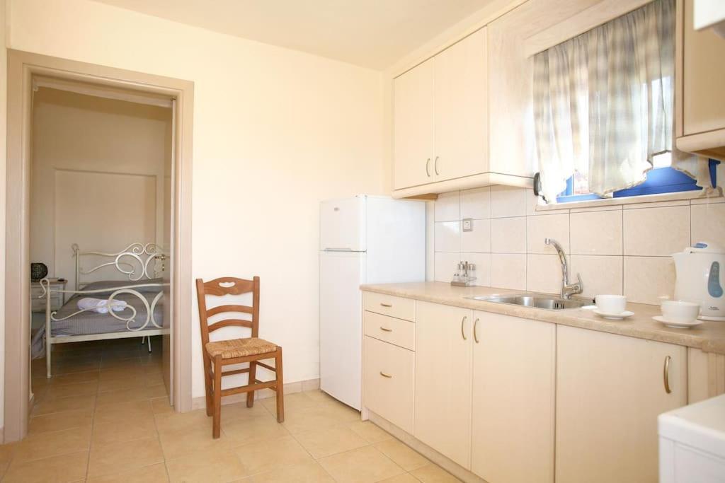 On The Beach Apartments Khora Sfakion Ngoại thất bức ảnh